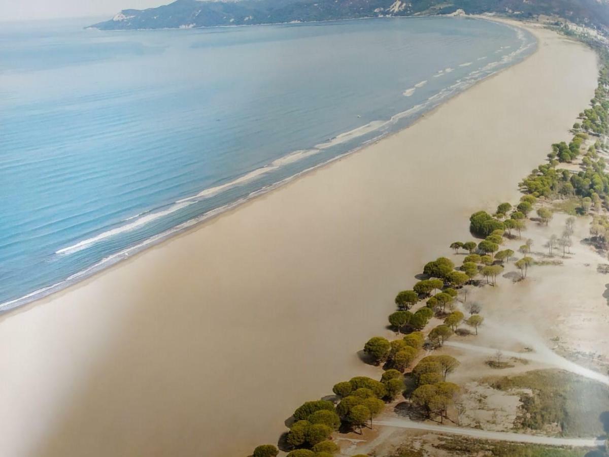 Villa Luiss Panorama Durres Bagian luar foto